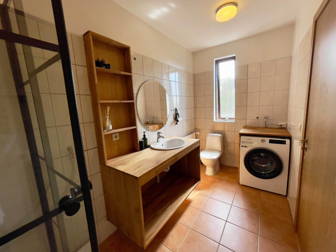 Bathroom 4, Matkráin Apartments, Hveragerði