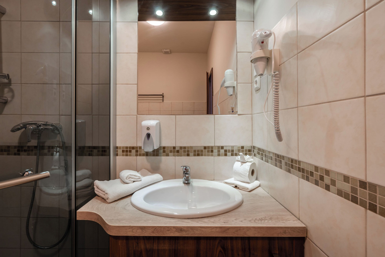 Bathroom 2, Elit Boutique Rooms-Best Location by BQA, Budapesti