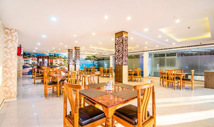 Food & Drinks 4, Fabhotel Elysian Grand, Lucknow