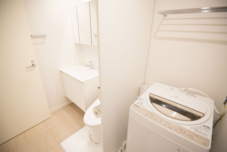 Bedroom 4, SALON Shibuya 4B, Shibuya
