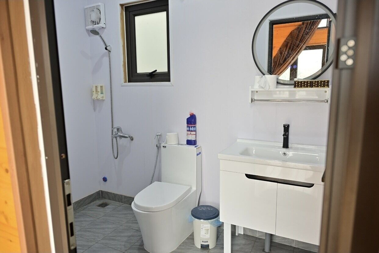 Bathroom, Hoang Yen Garden Ba Vi, Ba Vi