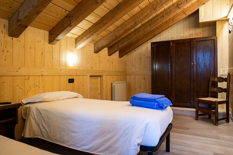 Bedroom 3, Hotel Santa San, Aosta
