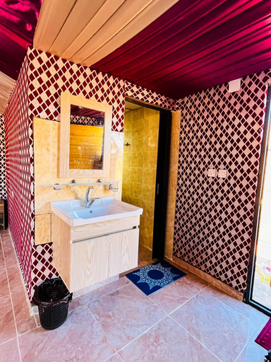 Bathroom 4, Miral Night Camp, Quaira