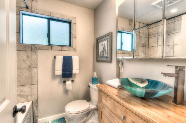 Bathroom 3, Moose Manor, El Dorado
