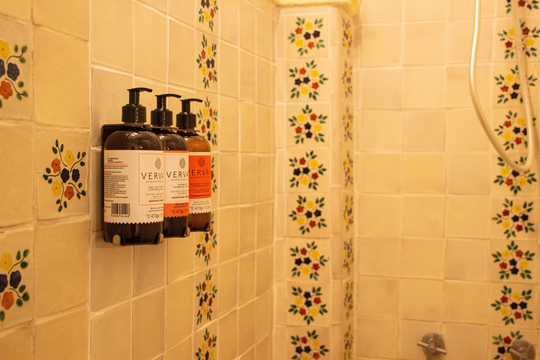 Bathroom 5, Hacienda de las Flores, Allende