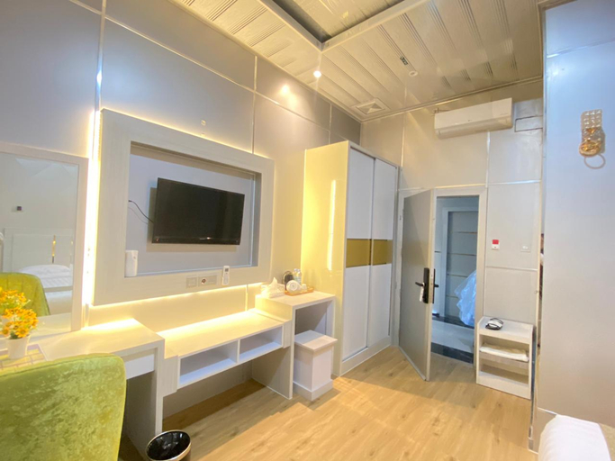 Bedroom 3, D'Shining Hotel, Barru