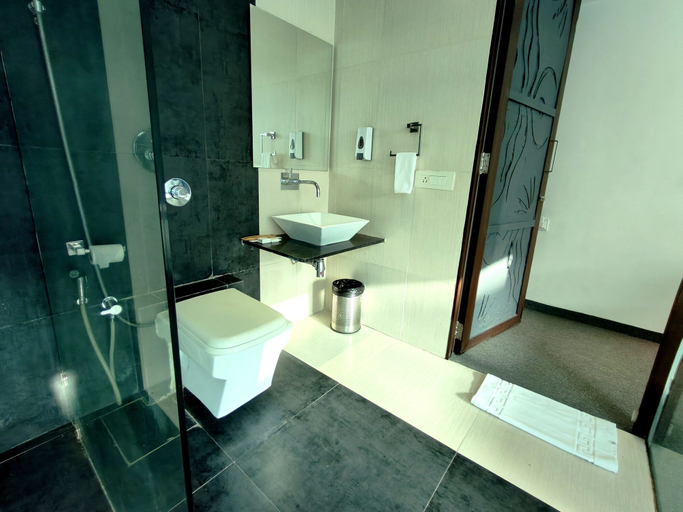 Bathroom 4, The Sky Imperial Hotel Yahvi, Vadodara