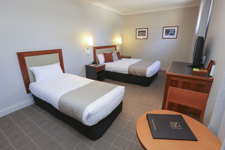 Bedroom 3, Quality Hotel Mildura Grand, Mildura - Pt A