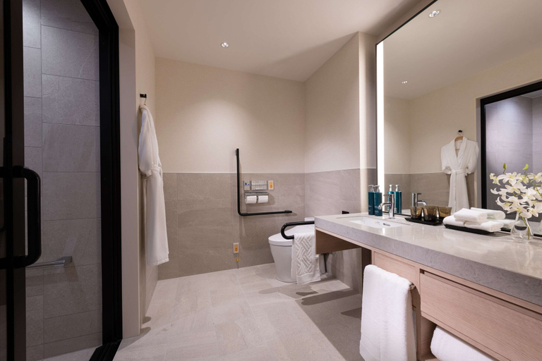 Bathroom 5, Hilton Okinawa Miyako Island Resort, Miyakojima