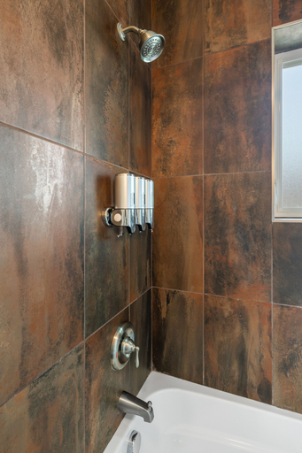 Bathroom 4, Castle in the Sky Unit X, Gallatin