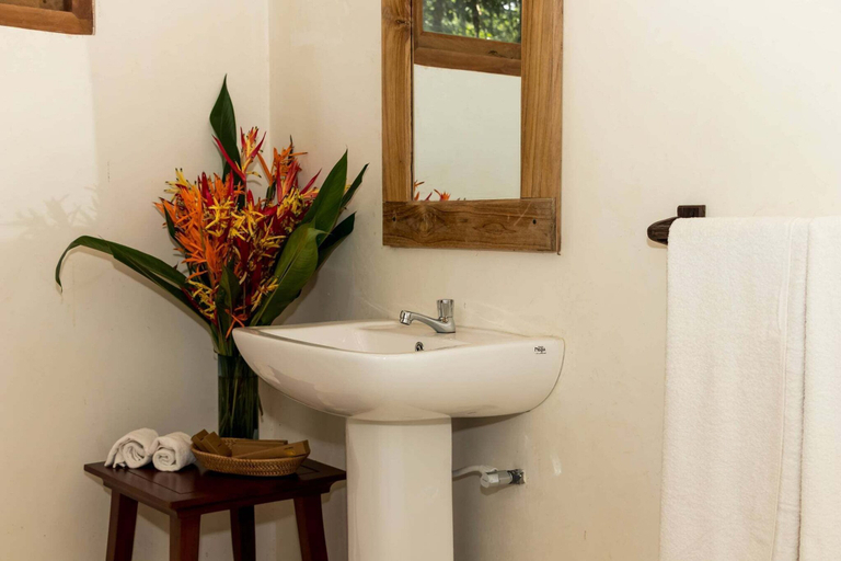 Bathroom 3, Kingdom Secret Kiriella, Kiriella