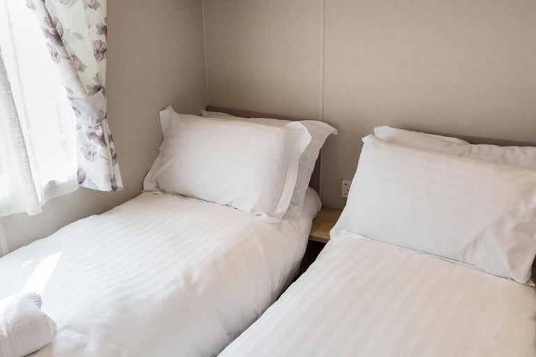 Bedroom 3, Rosedale Lakeside Lodge, Gloucestershire