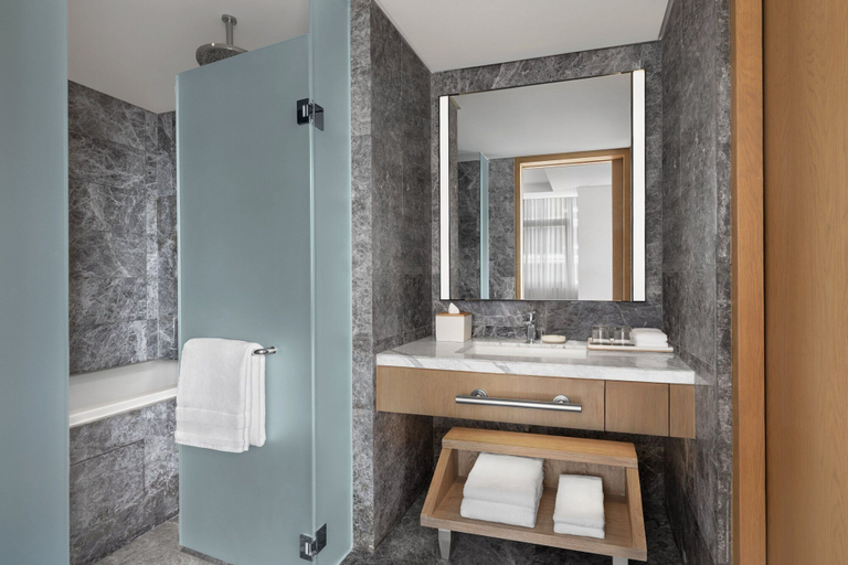 Bathroom 5, The Westin Manila, Mandaluyong