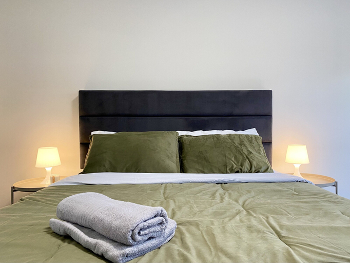 Bedroom 2, Waterfront Paradise Estate, York