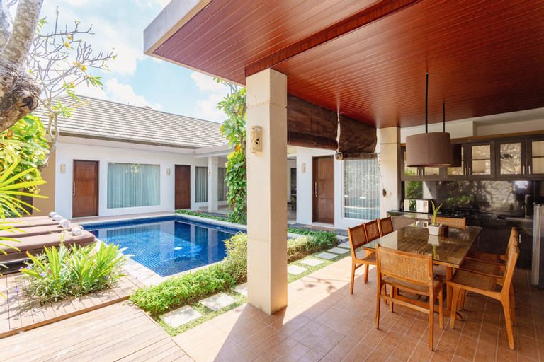 Swimming Pool 8