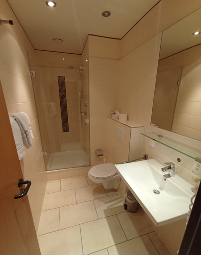 Bathroom 5, Trip Inn PostHotel Düren, Düren