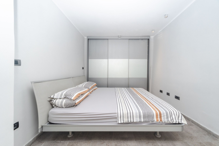 Bedroom, Studio Mediteranska Street