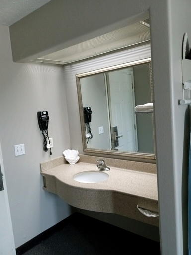 Bathroom 3, Platte Valley Inn, Platte