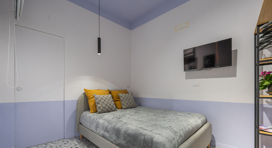 Bedroom 2, Teatro Toledo 272, Napoli