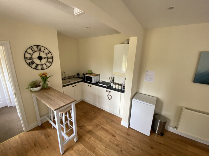 Others 5, Converted Stables - Pet Friendly - Enclosed Garden, Wakefield