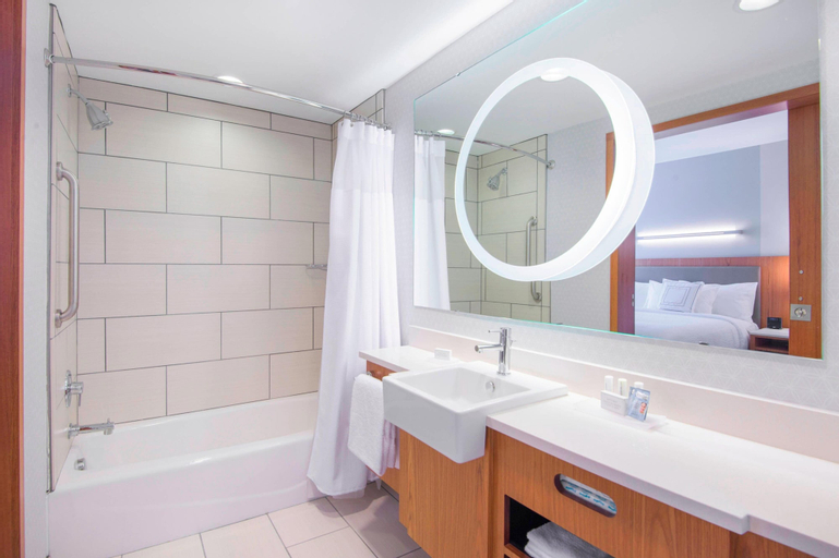 Bathroom 22