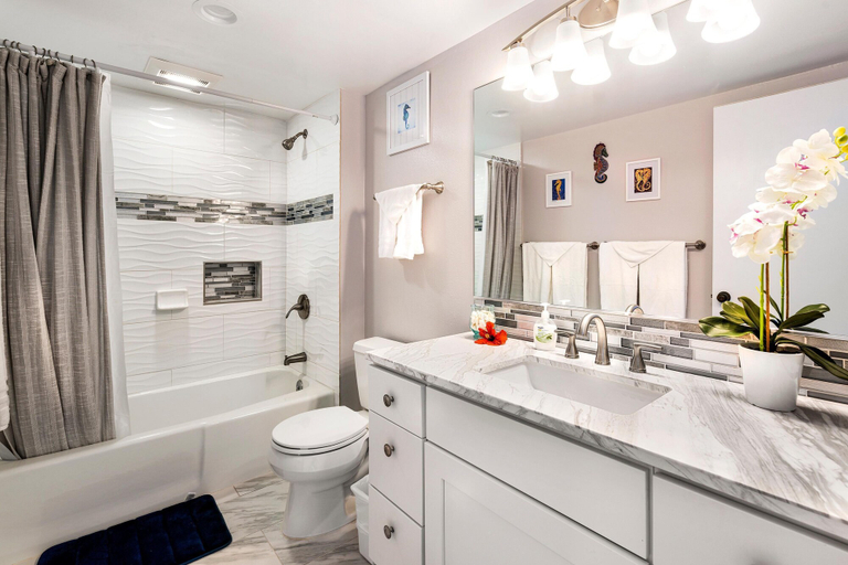 Bathroom 4, Kona Makai 1-204 Oceanview! AC! Remodeled! 2bd/2ba, Hawaii