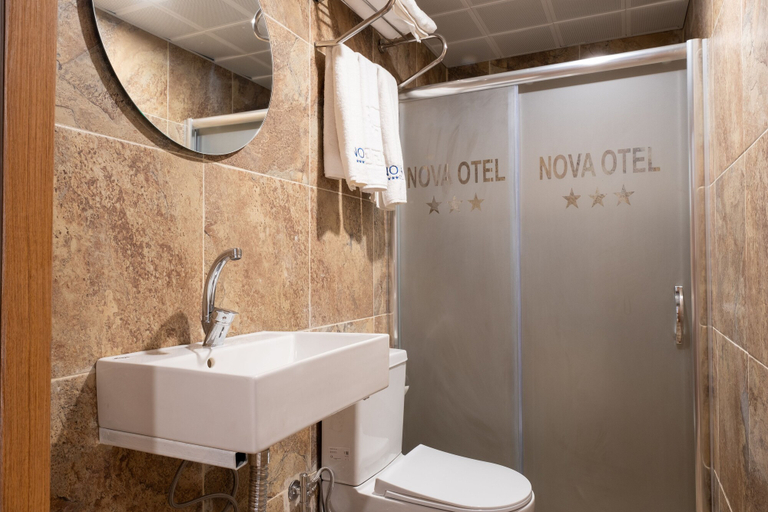 Bathroom 5, Nova Hotel, Bayrampaşa