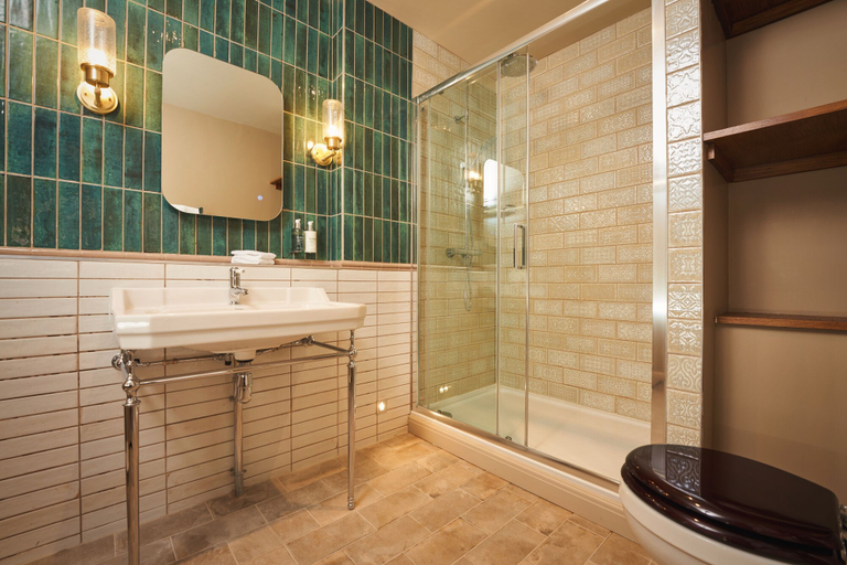 Bathroom 3, The Rising Sun, Cornwall