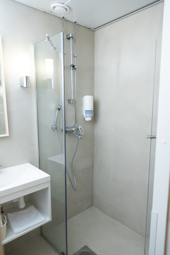 Bathroom 5, Finlandia Hotel Alba, Central Finland