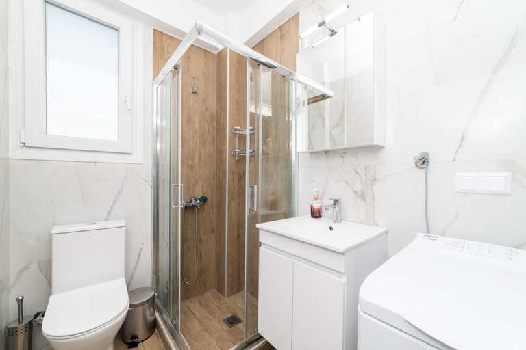 Bathroom 5, Aphrodite Residential Complex, East Macedonia and Thrace