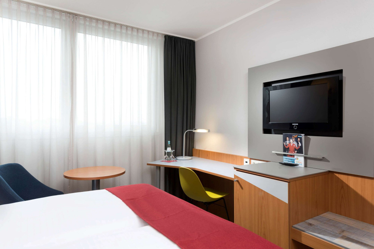 Bedroom 5, Ramada by Wyndham Hannover, Region Hannover
