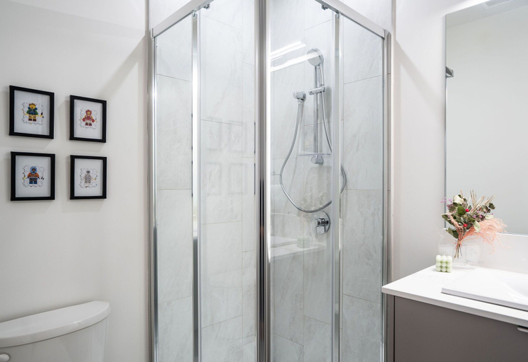 Bathroom, The Ski Shanty by Revelstoke Vacations, Columbia-Shuswap