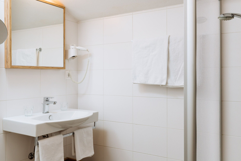 Bathroom 3, Hotel Kögele, Innsbruck Land