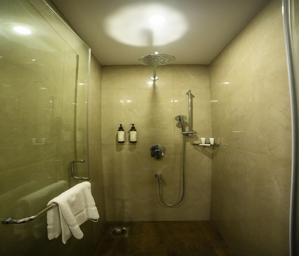 Bathroom 5