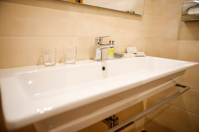 Bathroom 4, Hotel Diplomatic, Torino