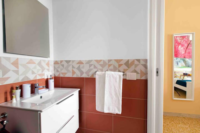 Bathroom 3, Lovely Bed and Breakfast in Center of Sorrento, Napoli