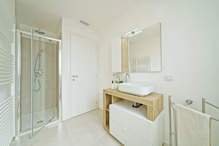 Bathroom 4, Katya Resort Apts by Wonderful Italy, Brescia