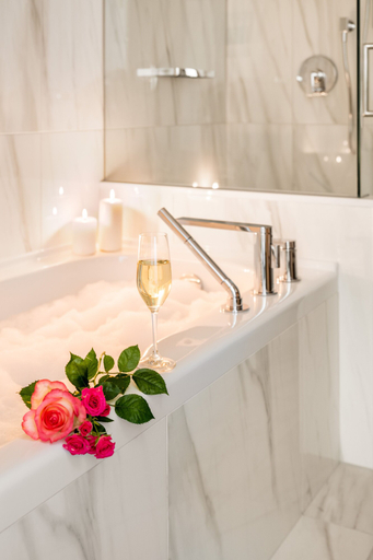Bathroom 4, Magnolia Hotel & Spa, Capital