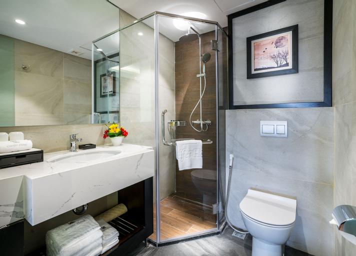 Bathroom 13