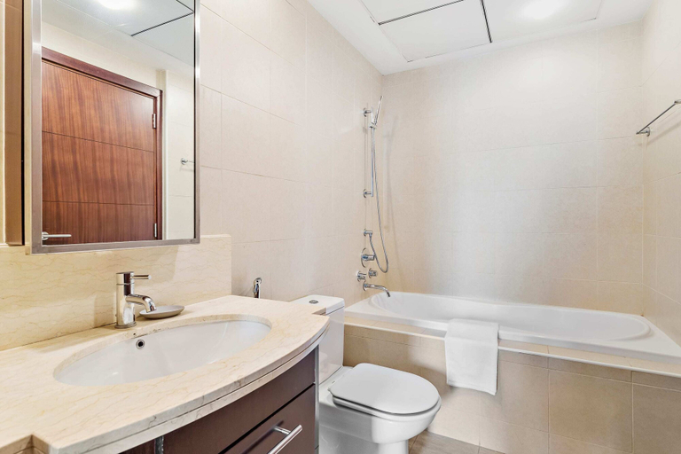 Bathroom 5, Silkhaus Standpoint, Downtown Dubai, Dubai