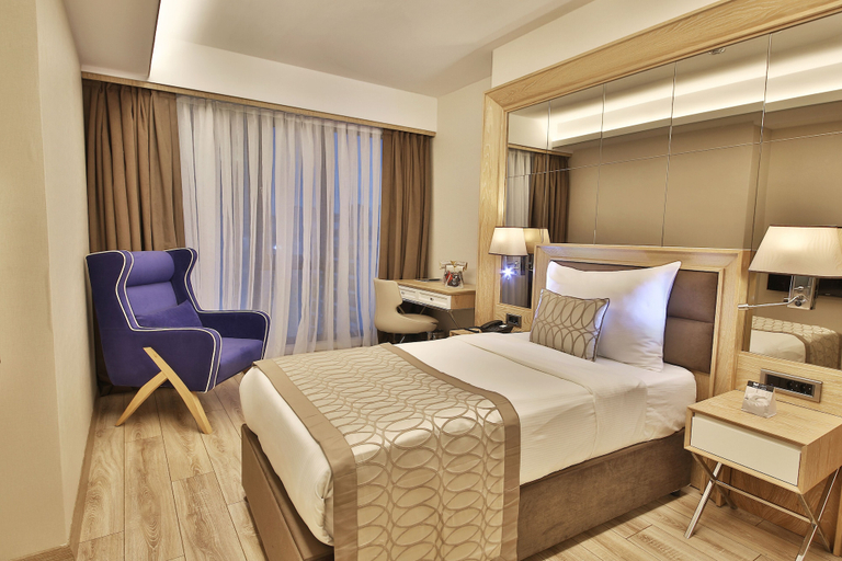 Bedroom 4, Bof Hotels Ceo Suites Atasehir, Atasehir