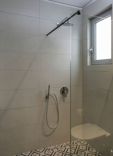 Bathroom 5, Ostrakon Suites, Crete