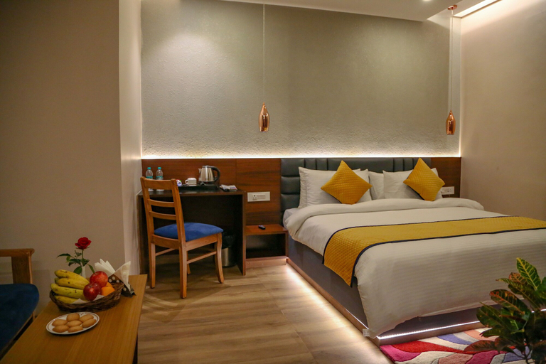 Bedroom 3, Four Leaf Hotel Sapphire Blue, Varanasi