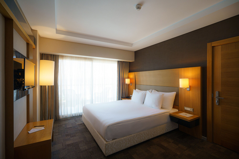 Bedroom 3, Boyalık Beach Hotel & SPA Thermal Resort, Çeşme