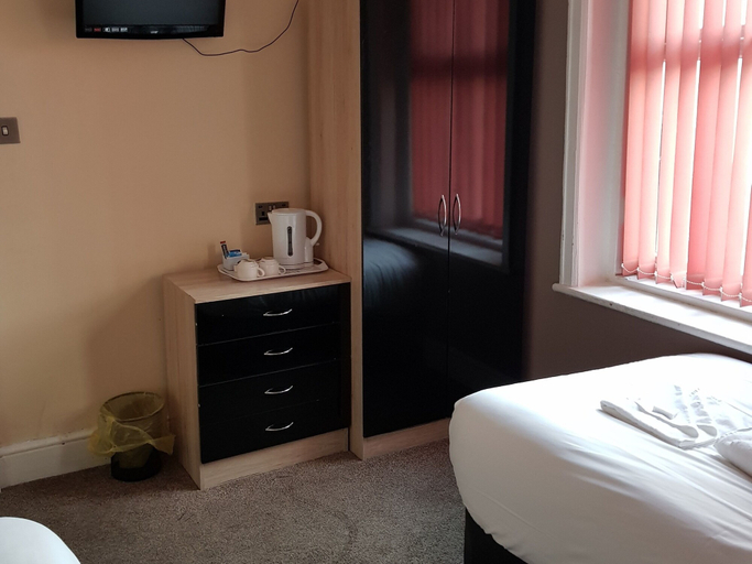Bedroom 2, The New Royal Windsor Hotel, Blackpool