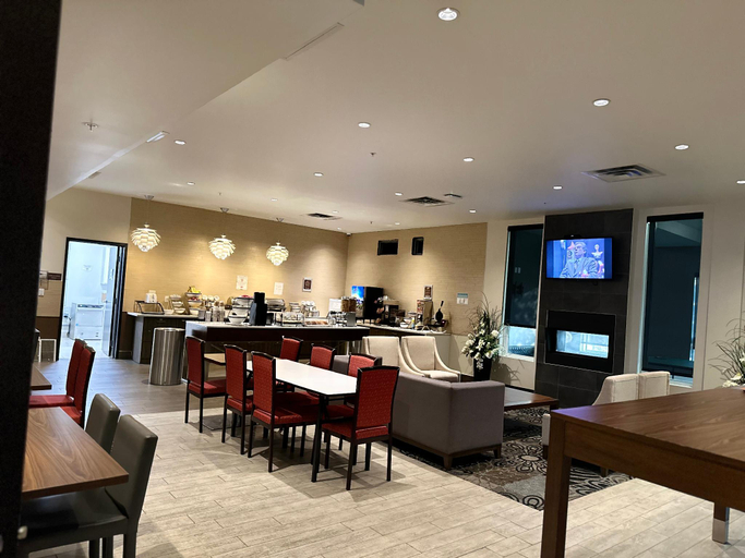 Food & Drinks 5, Southfort Inn, Division No. 11