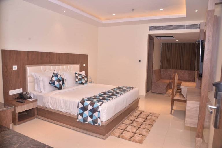 Bedroom 1, Hotel Beatific Epsilon, Jhajjar