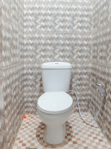 Bathroom 4, Hotel O Anara Residence & Guest House, Medan