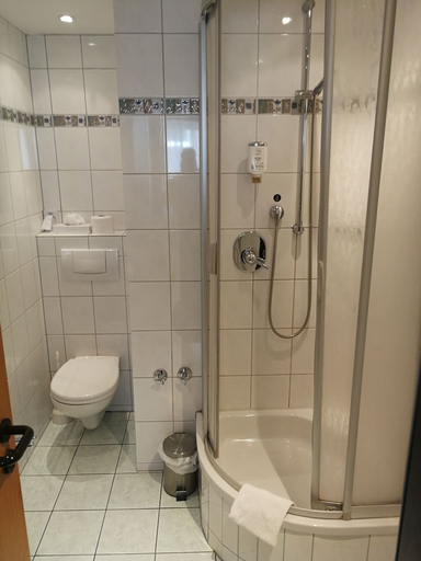 Bathroom 5, Trip Inn PostHotel Düren, Düren