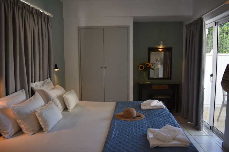 Bedroom 3, Mediterranea Apartments, Crete